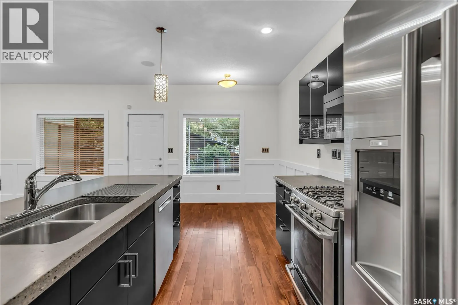 636 7th STREET E