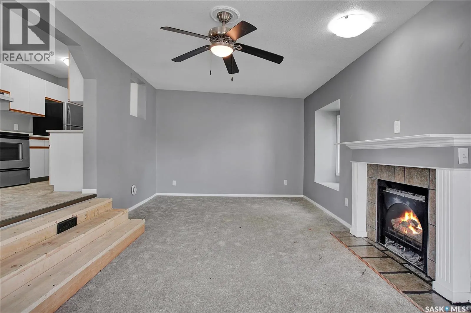 213 Bowman COURT
