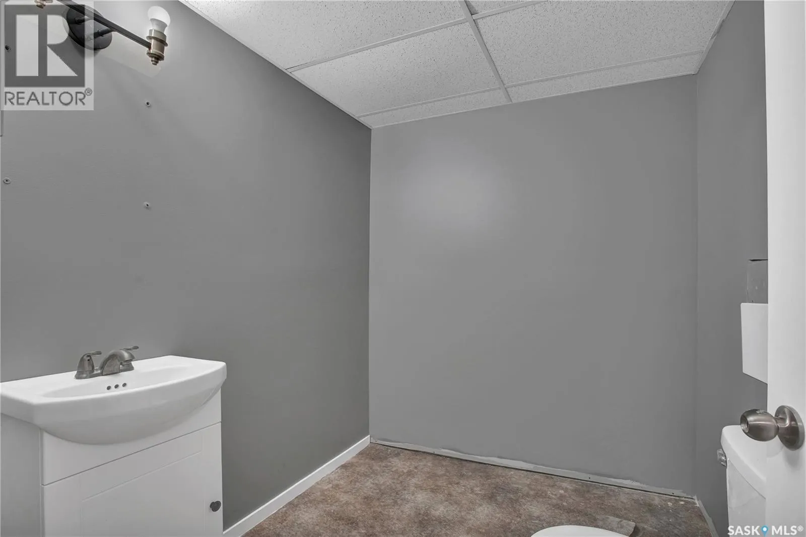213 Bowman COURT