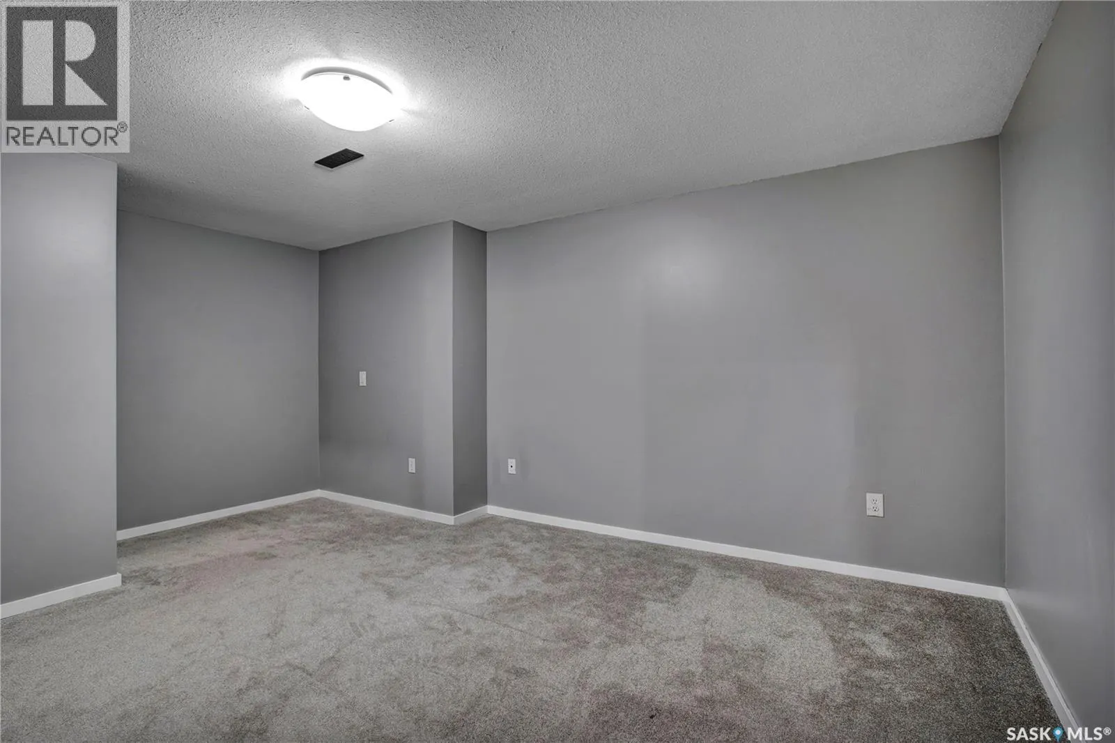 213 Bowman COURT