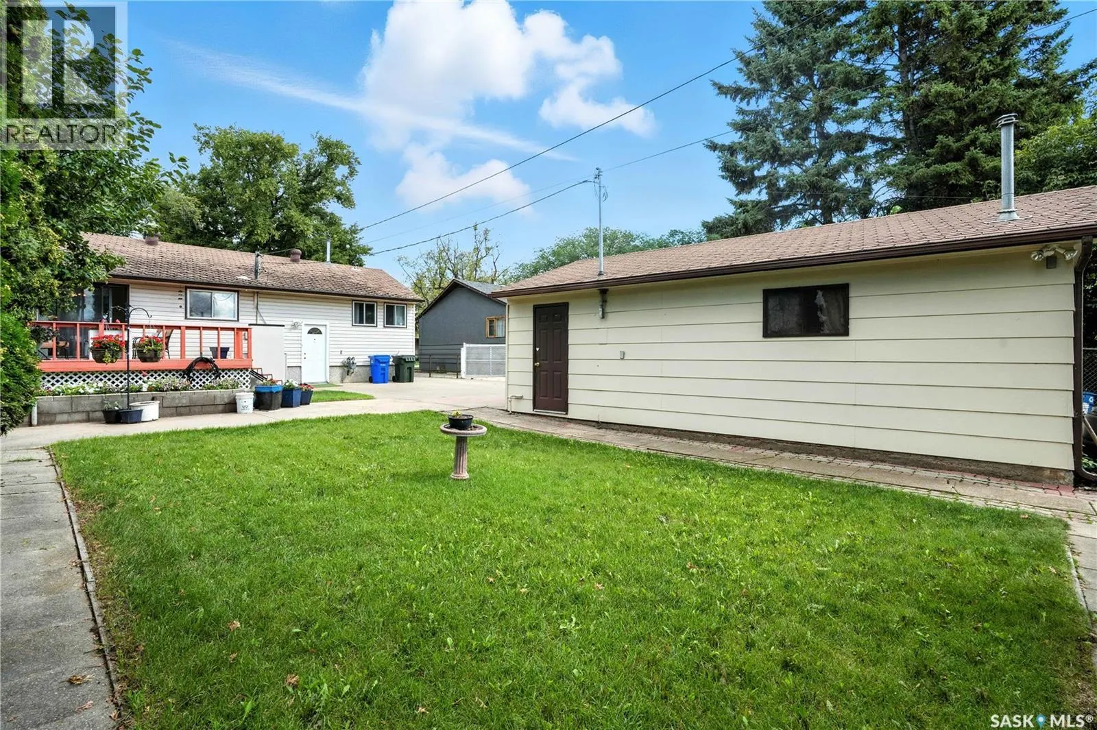 243 25th STREET W