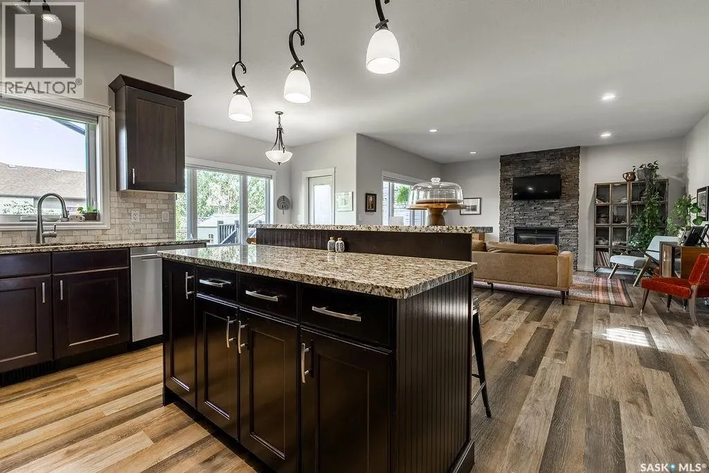 218 Fleming CRESCENT
