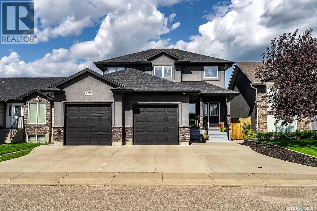218 Fleming CRESCENT