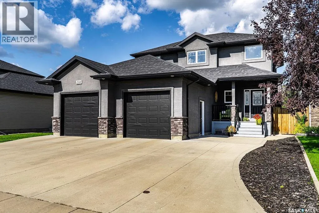 218 Fleming CRESCENT