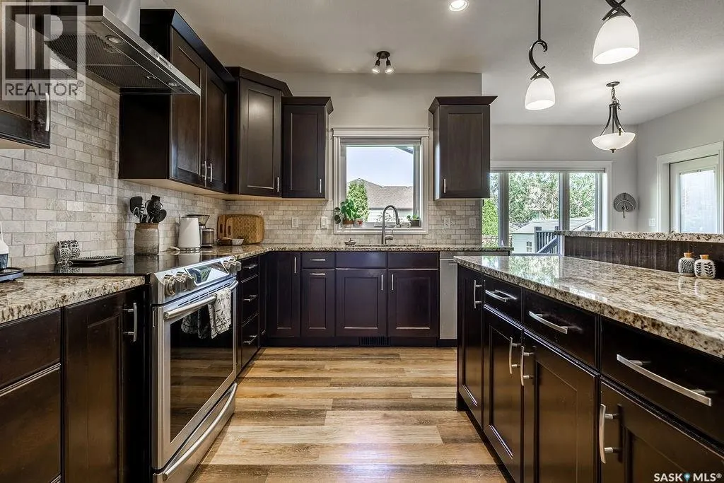 218 Fleming CRESCENT