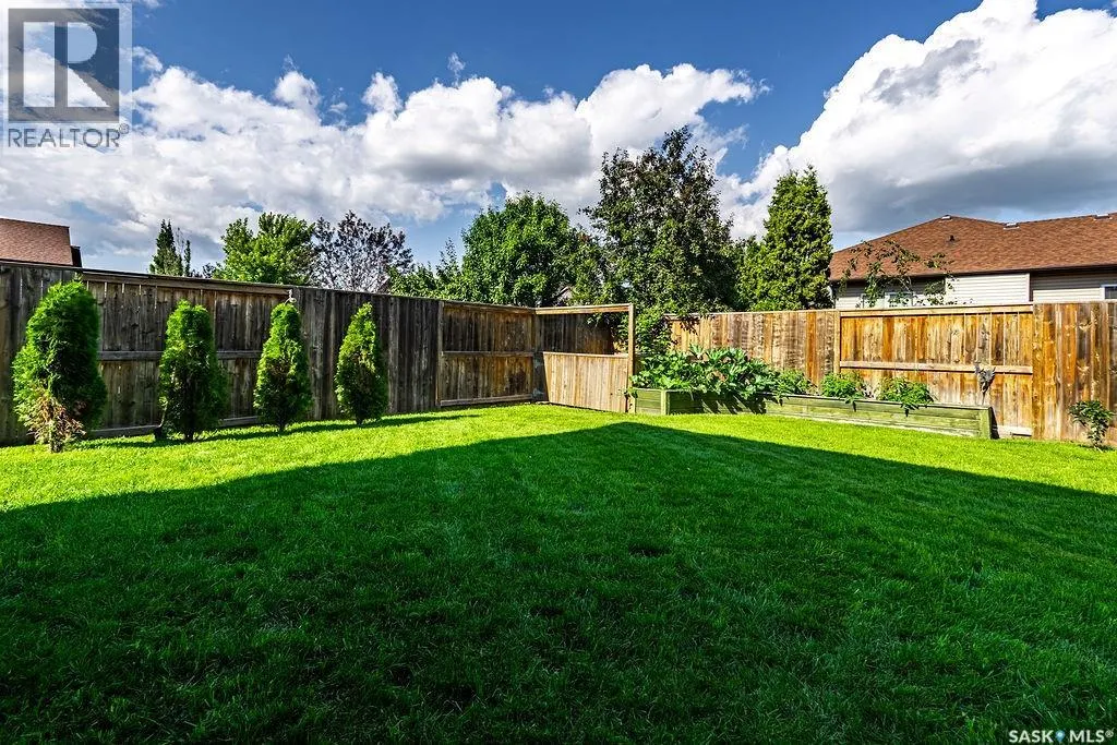 218 Fleming CRESCENT