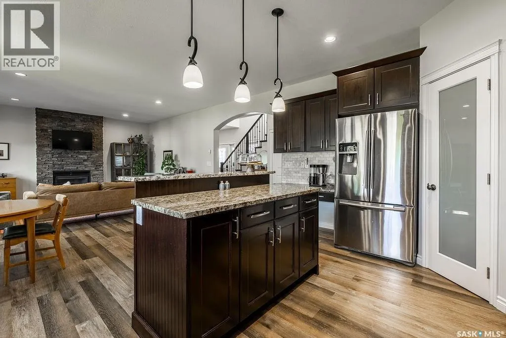 218 Fleming CRESCENT