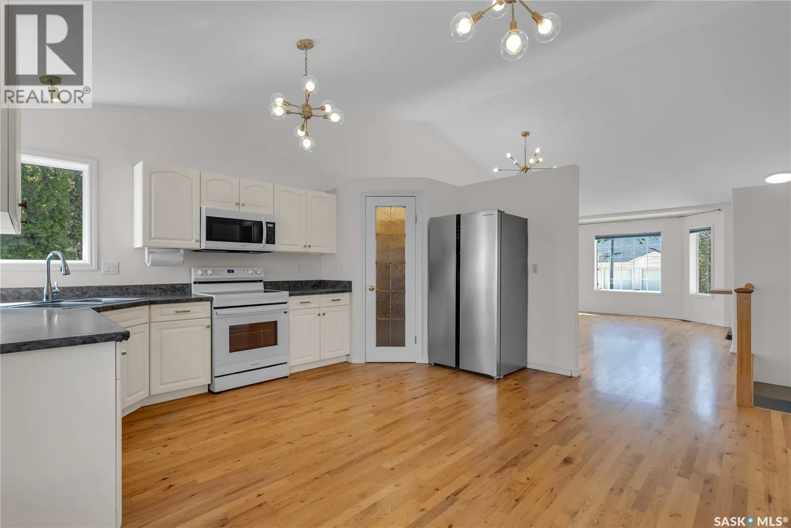 254 Beechmont CRESCENT