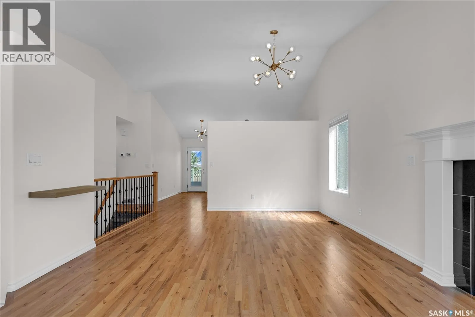 254 Beechmont CRESCENT