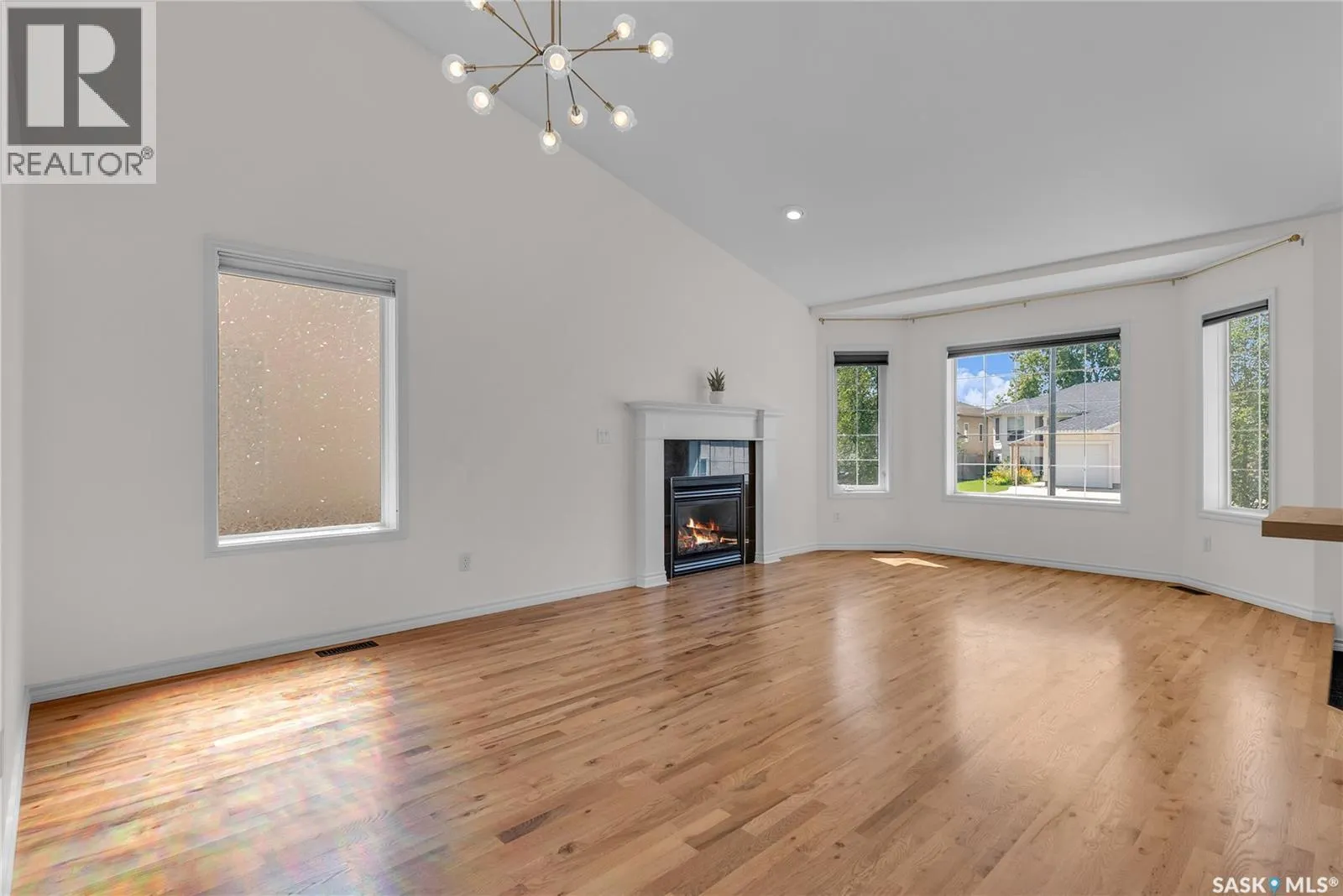 254 Beechmont CRESCENT