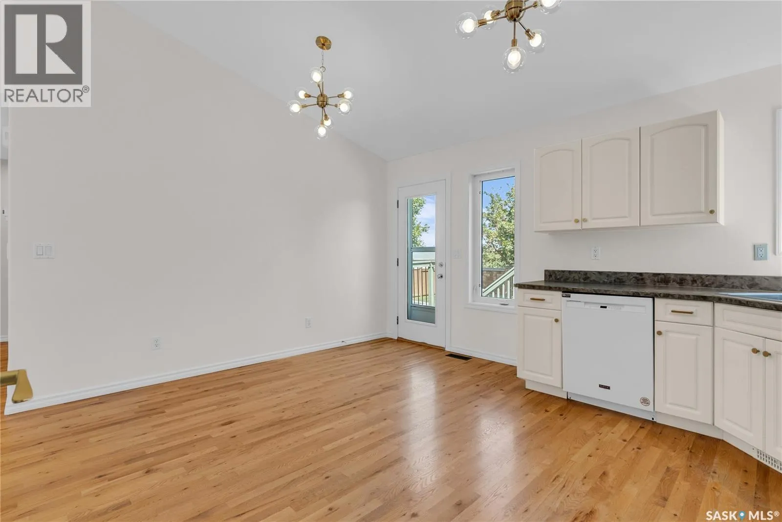254 Beechmont CRESCENT