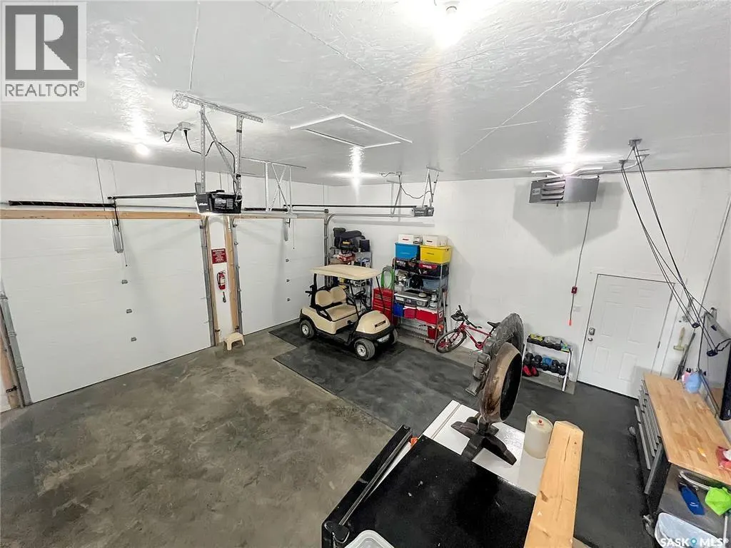 4 Pine DRIVE
