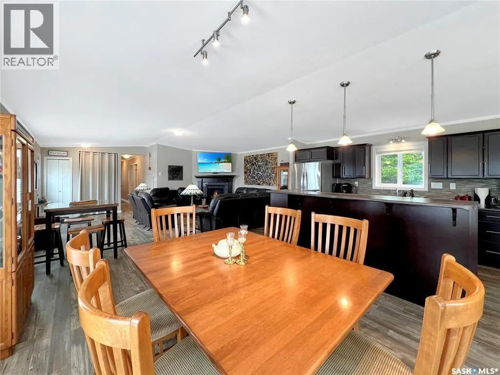 4 Pine DRIVE