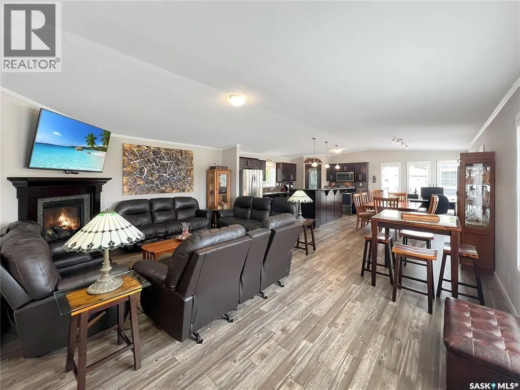 4 Pine DRIVE