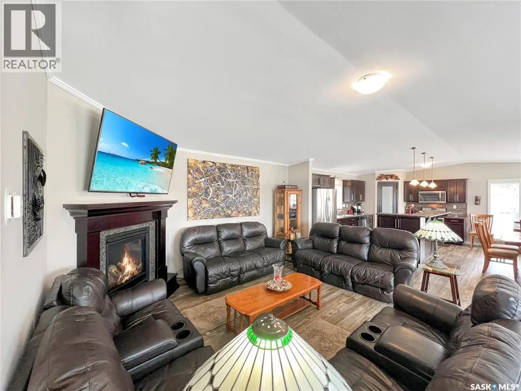 4 Pine DRIVE