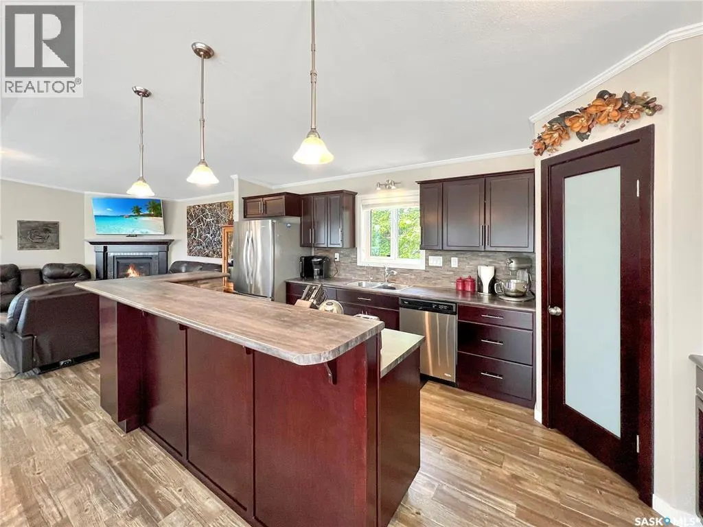 4 Pine DRIVE