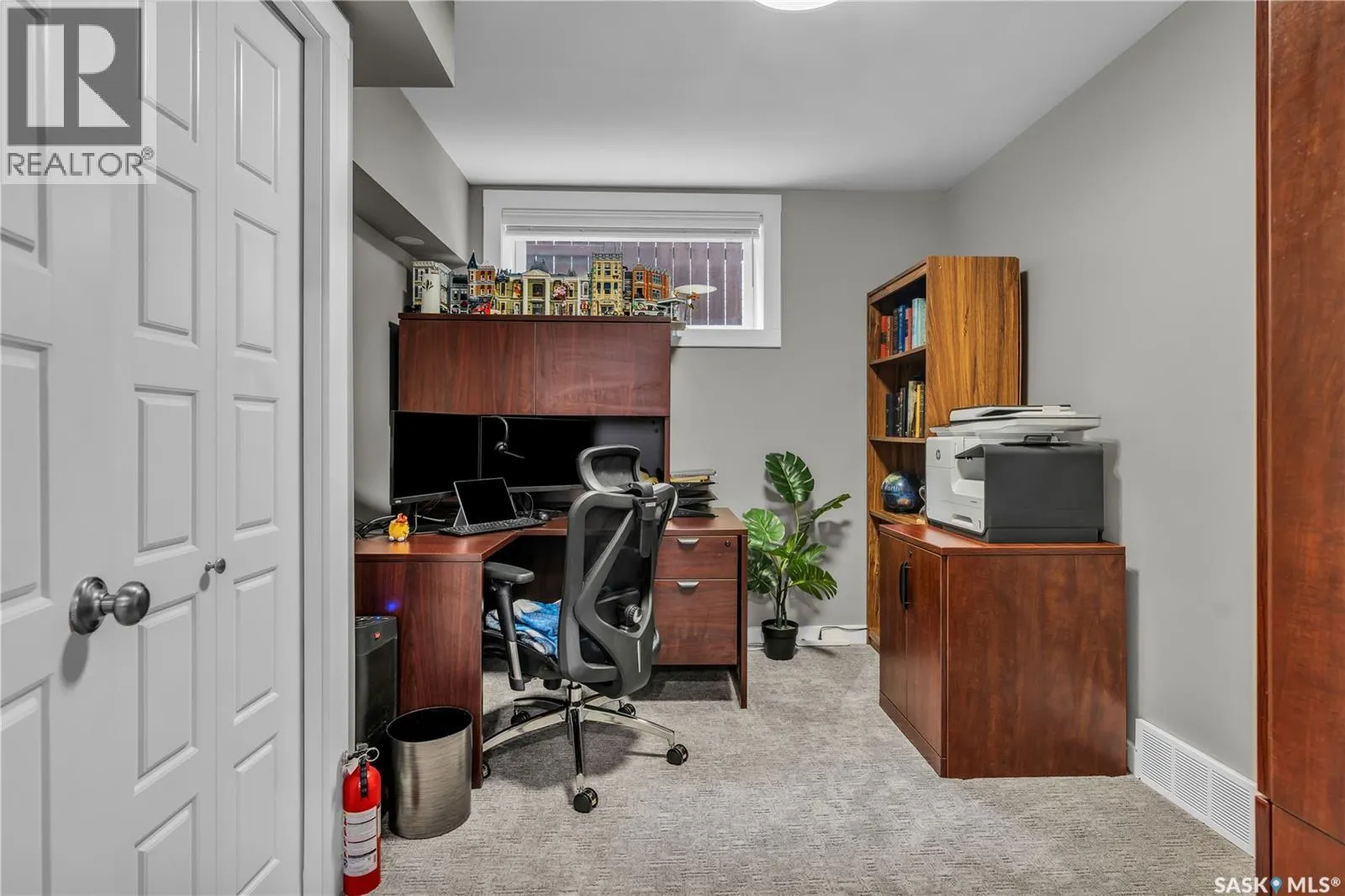851 Cedar TERRACE
