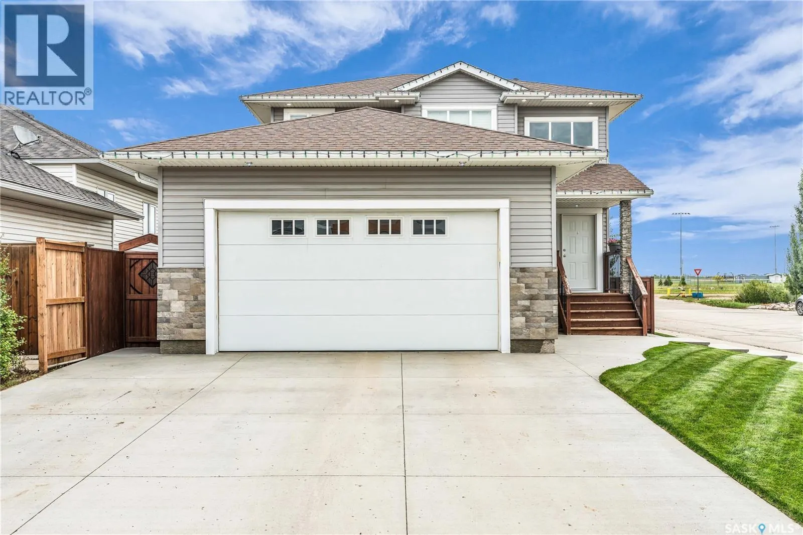 851 Cedar TERRACE