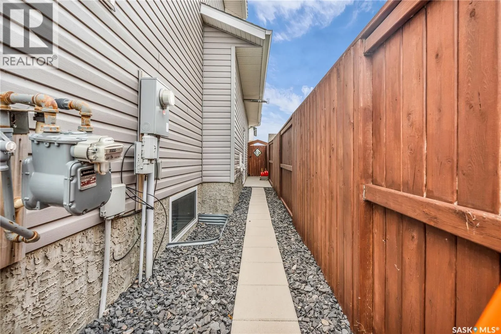 851 Cedar TERRACE
