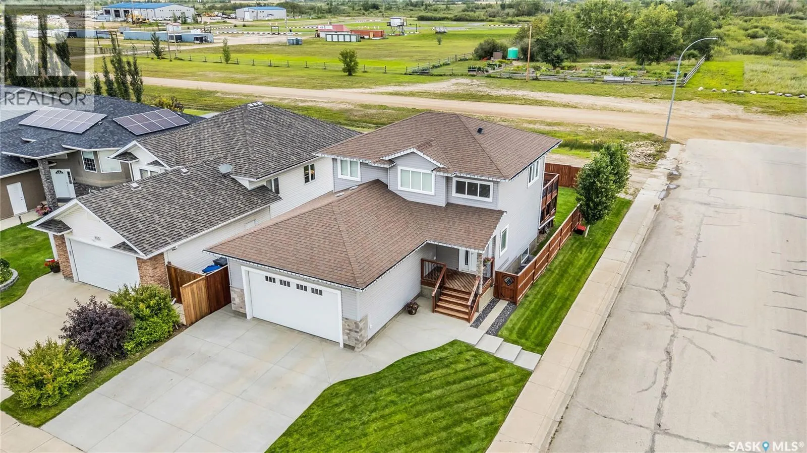 851 Cedar TERRACE