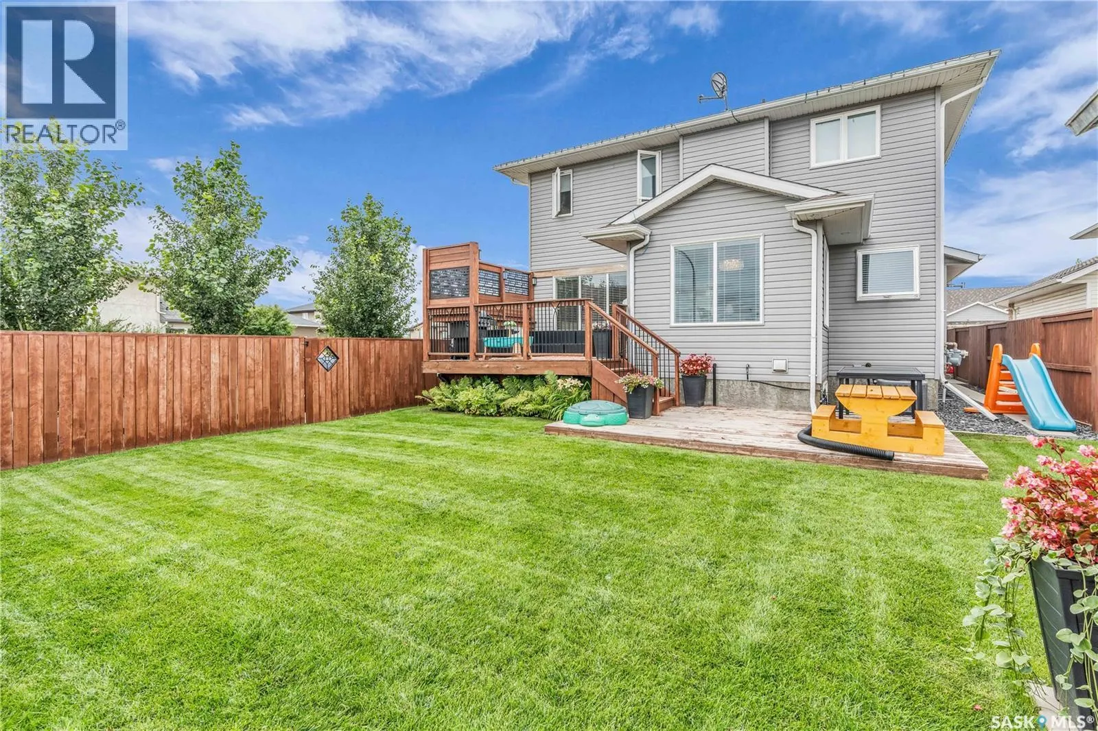 851 Cedar TERRACE