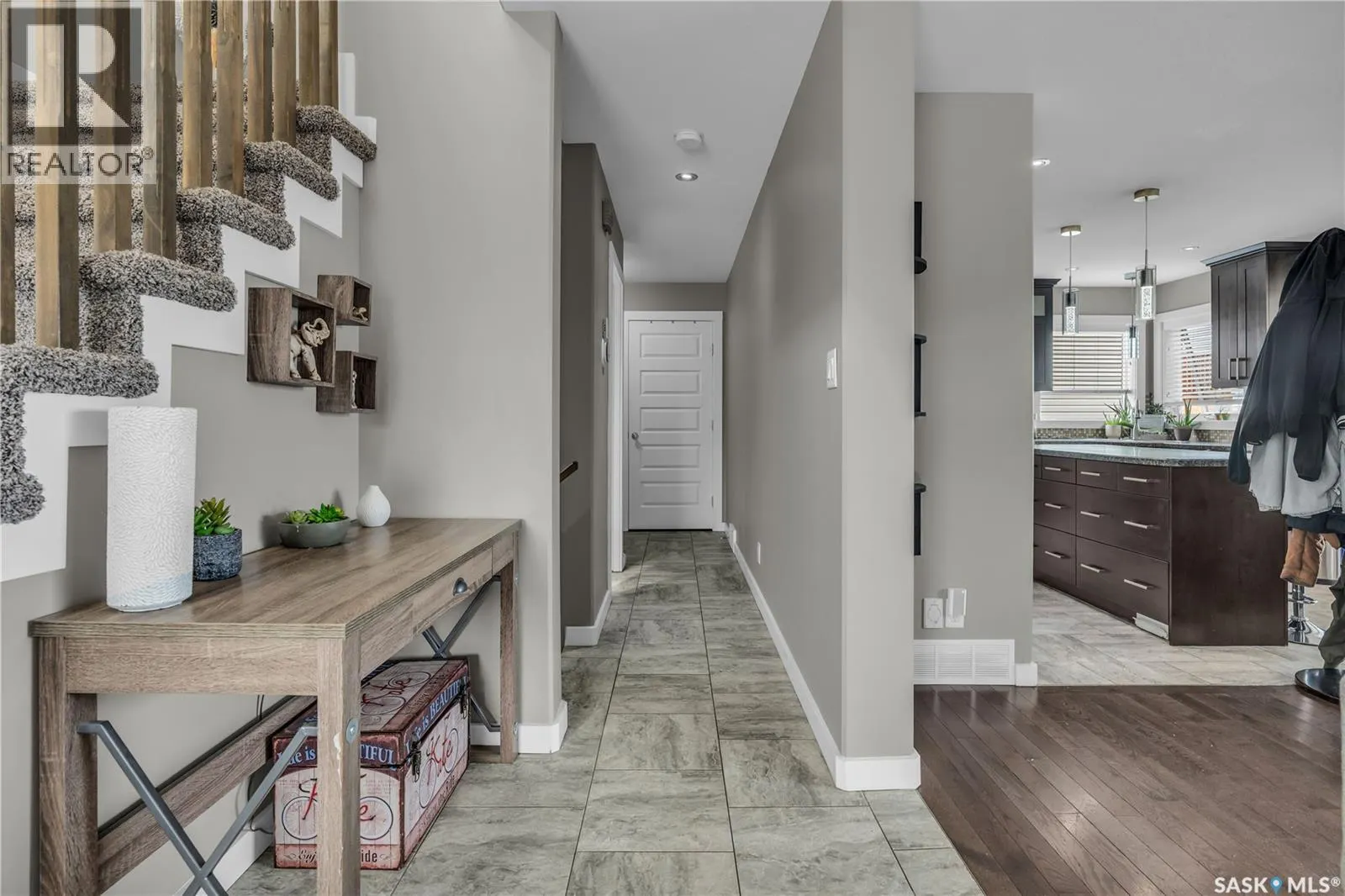 851 Cedar TERRACE