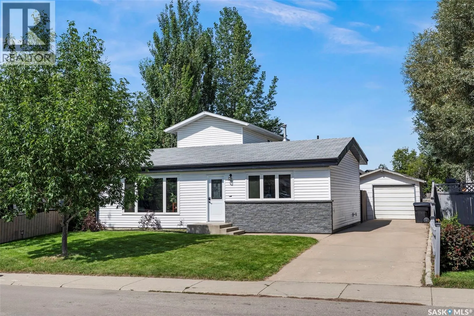178 Neatby CRESCENT