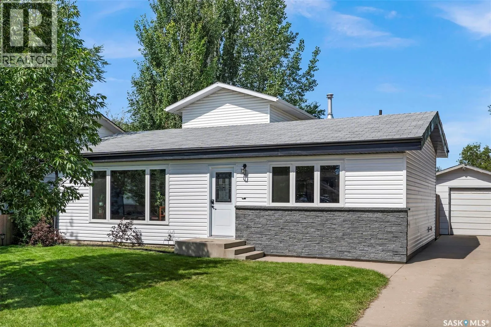 178 Neatby CRESCENT
