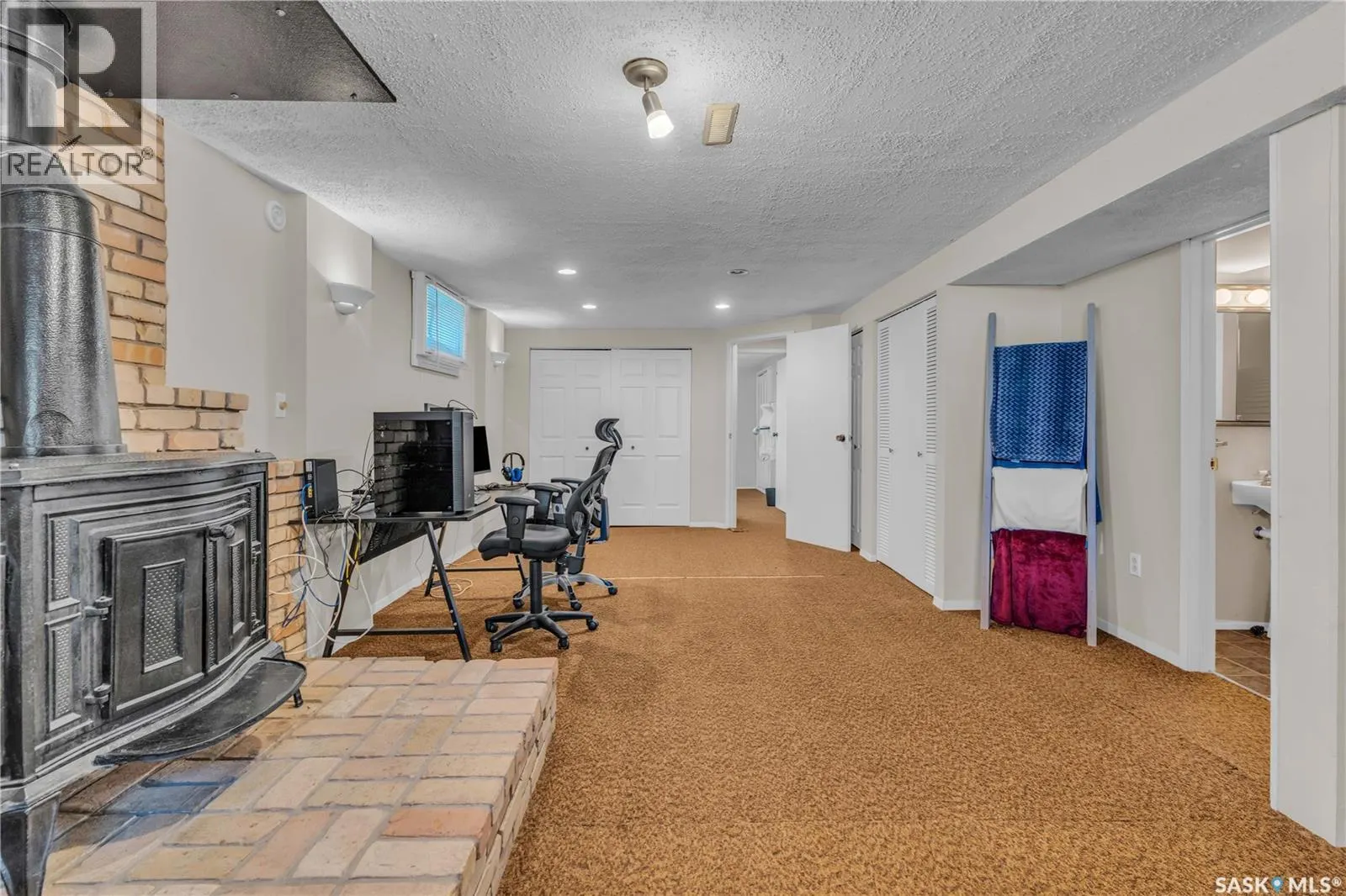 156 Carmichael ROAD