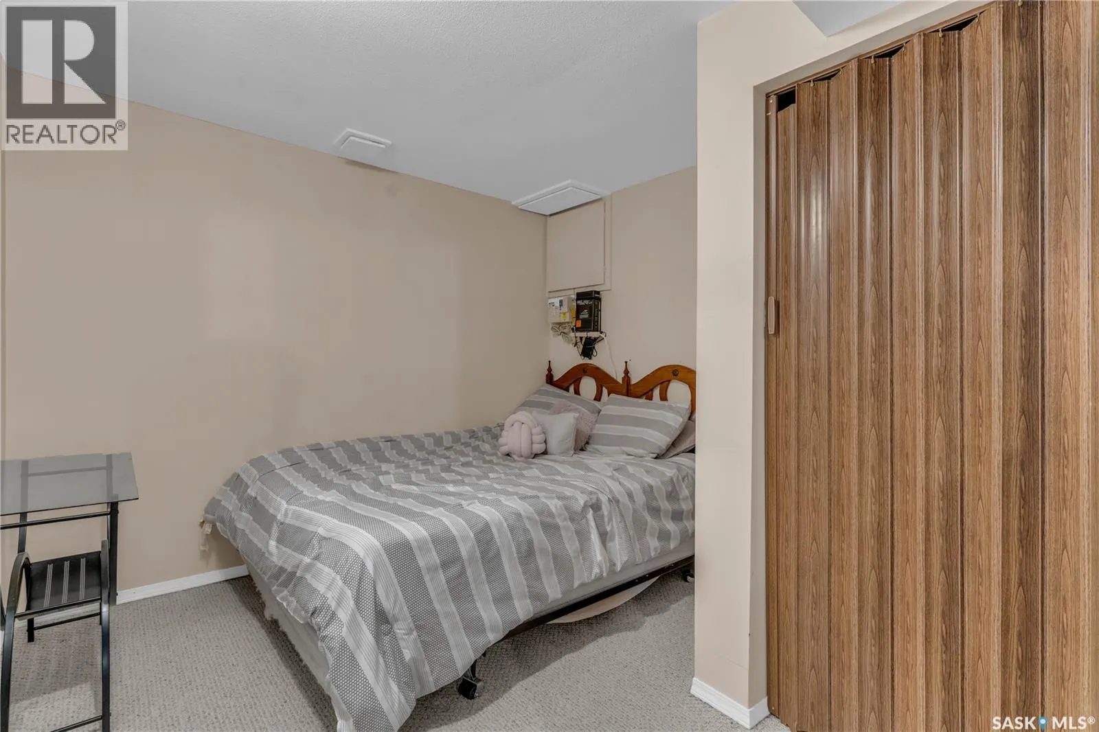 156 Carmichael ROAD