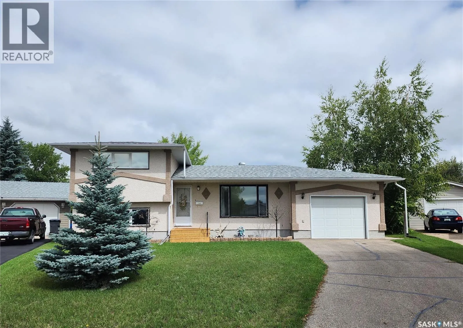 14 Centennial CRESCENT