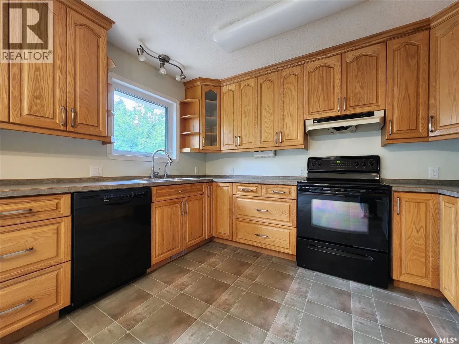 14 Centennial CRESCENT
