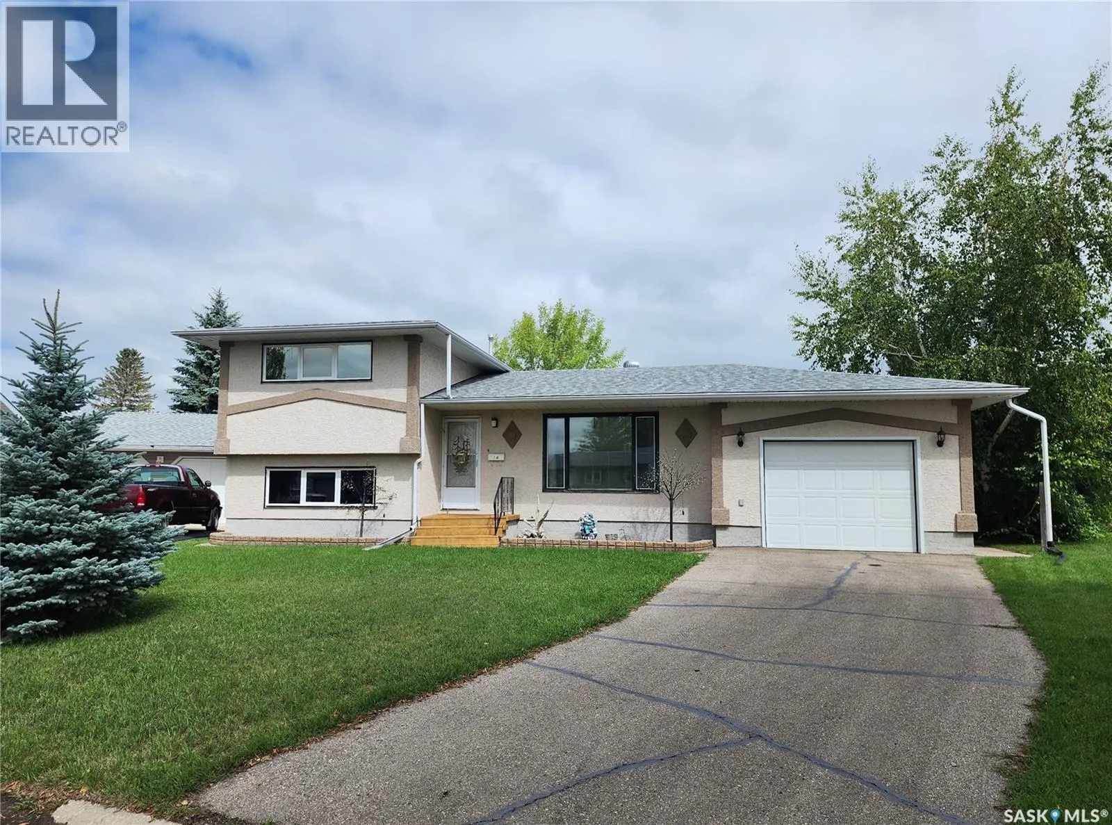 14 Centennial CRESCENT