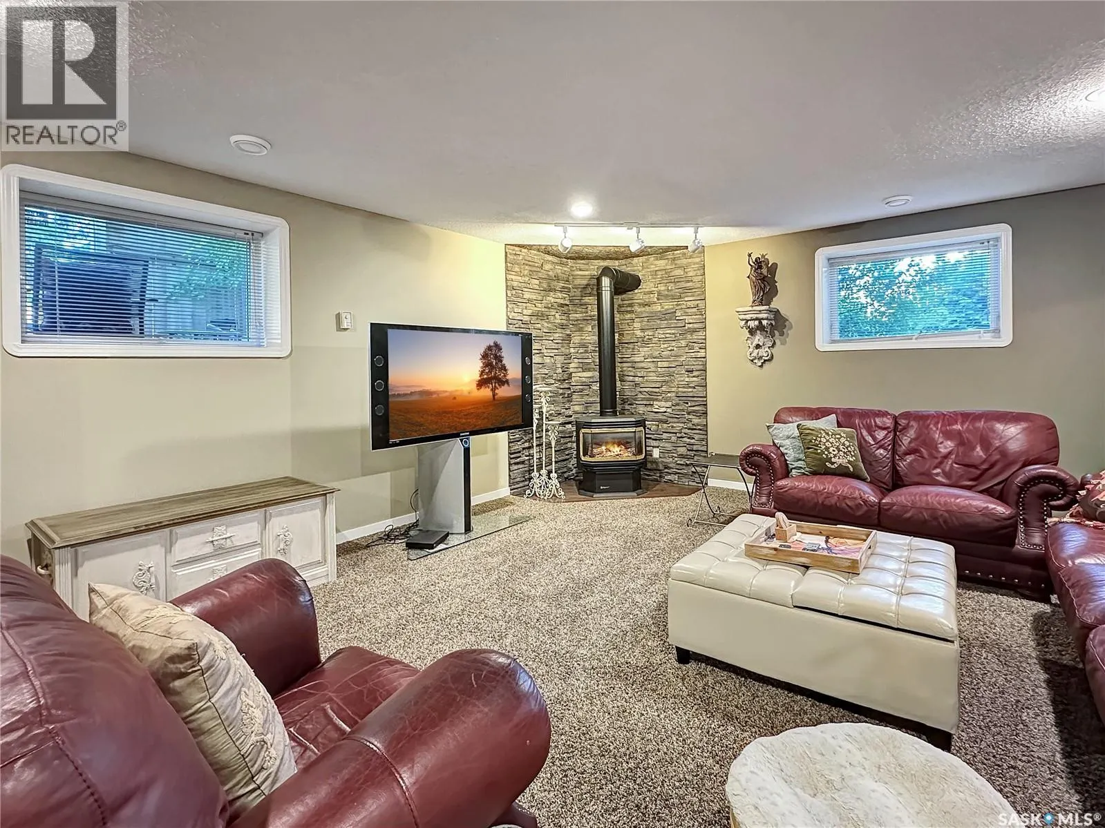 110 Sunset CRESCENT