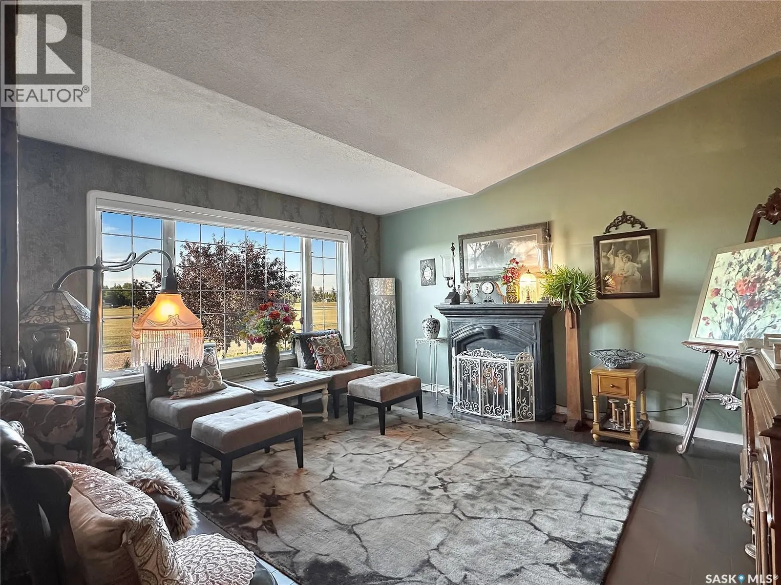 110 Sunset CRESCENT