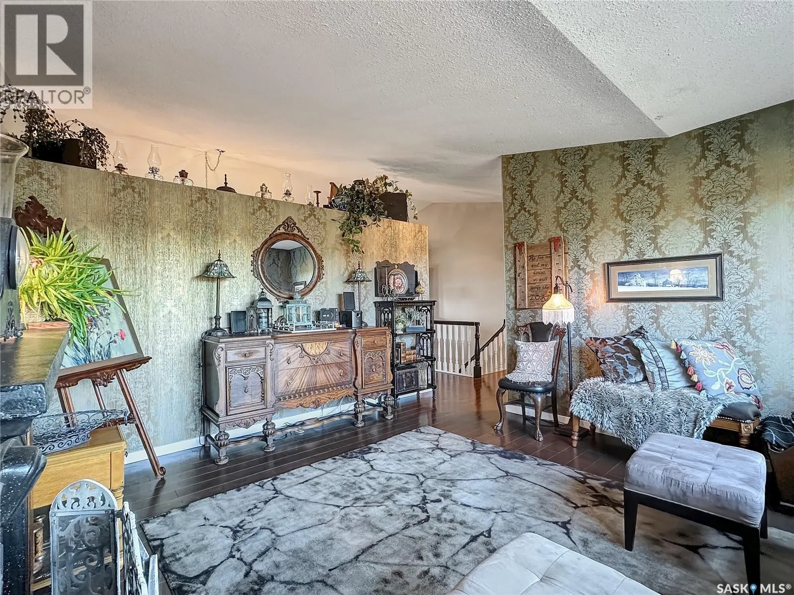 110 Sunset CRESCENT