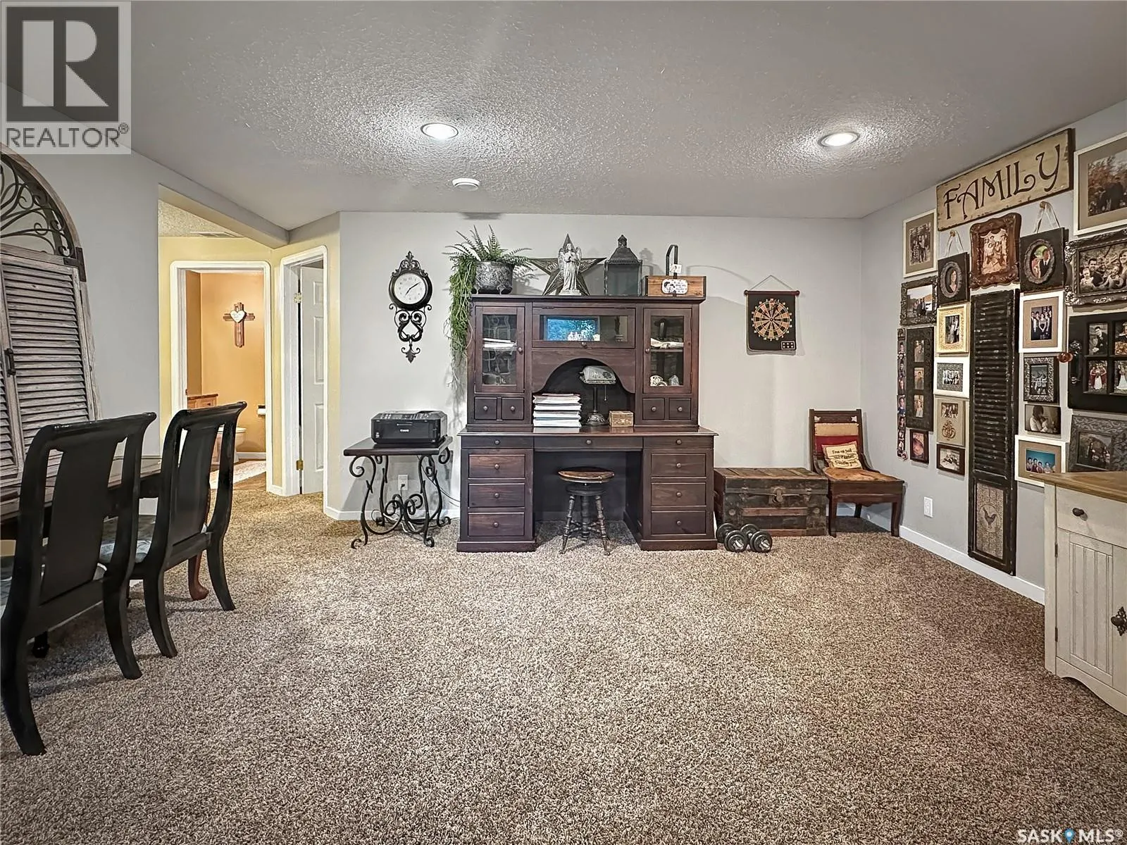 110 Sunset CRESCENT