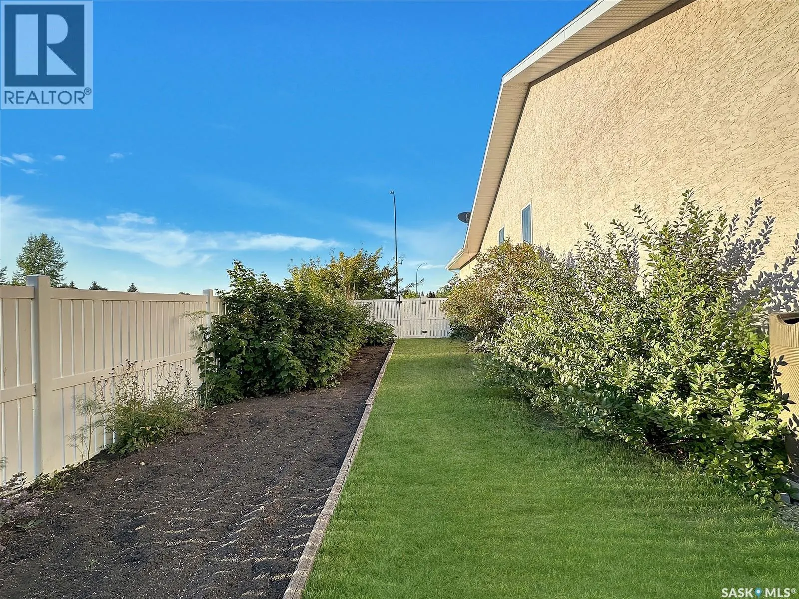 110 Sunset CRESCENT