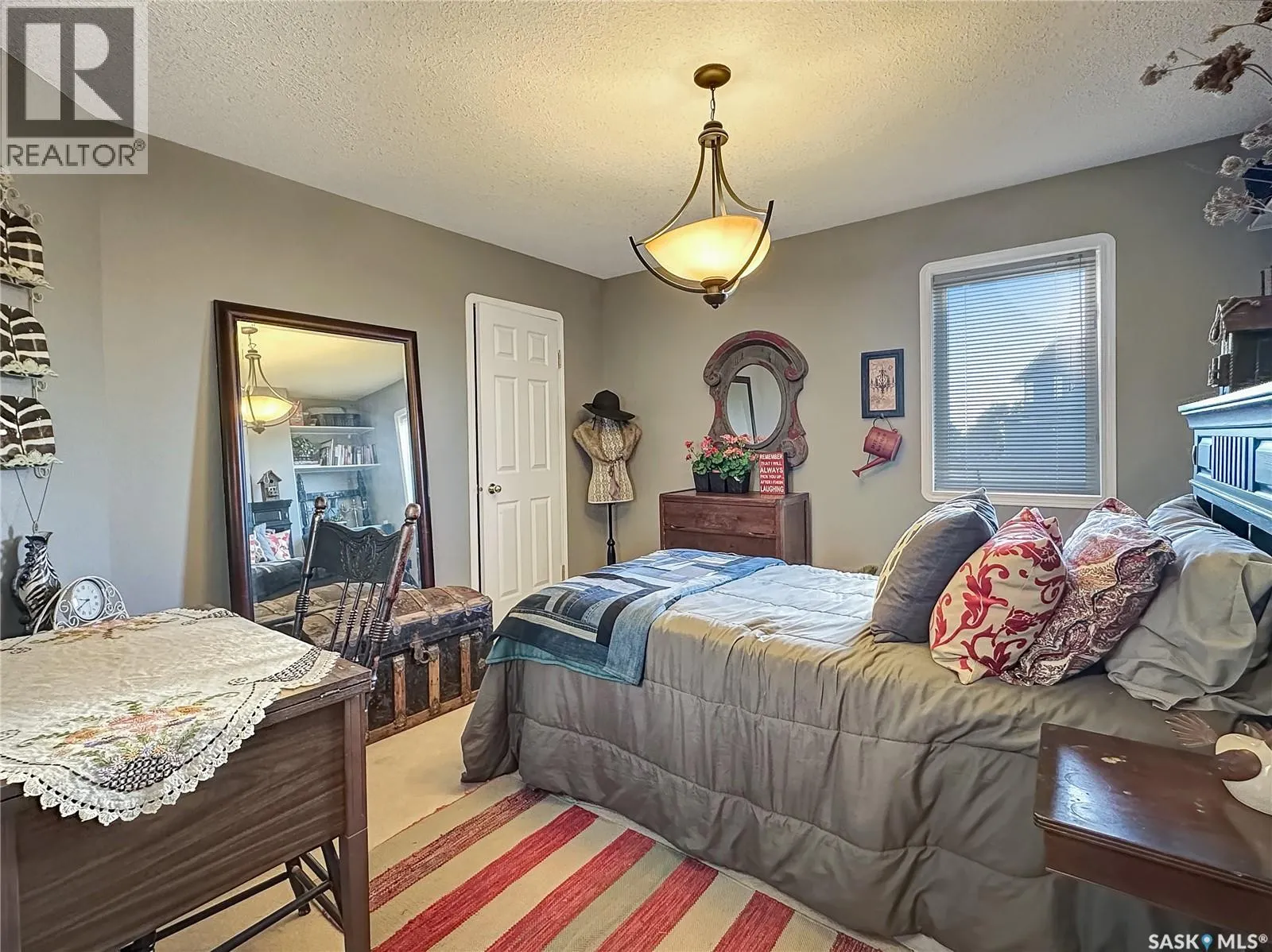 110 Sunset CRESCENT