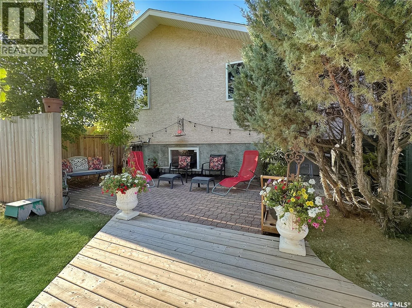 110 Sunset CRESCENT