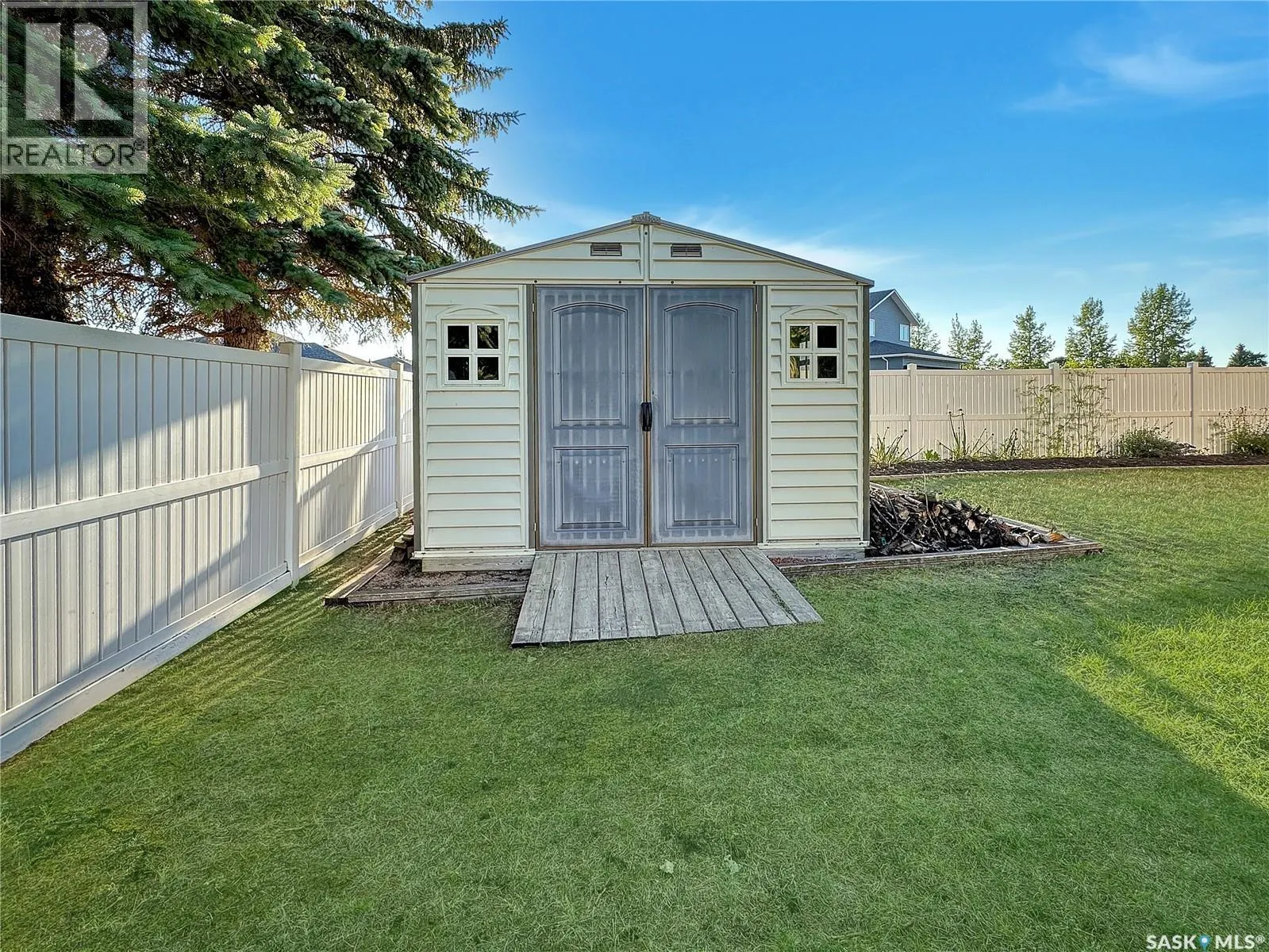 110 Sunset CRESCENT