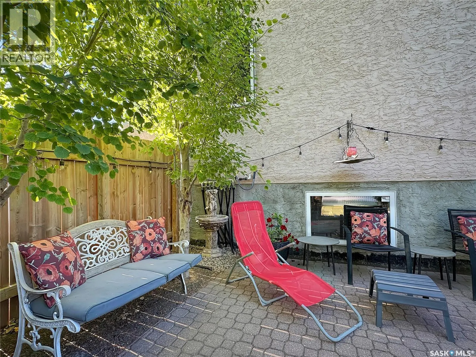 110 Sunset CRESCENT