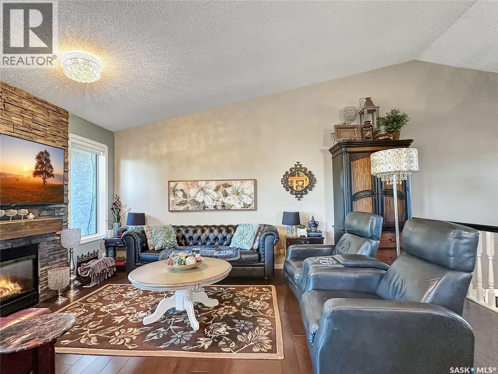 110 Sunset CRESCENT