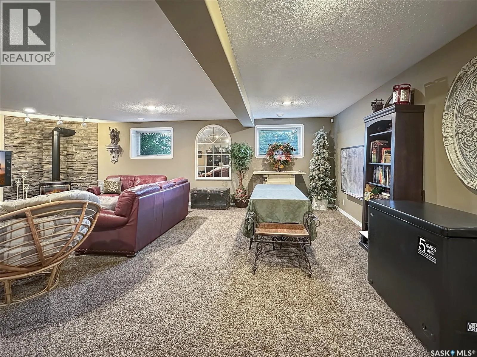 110 Sunset CRESCENT
