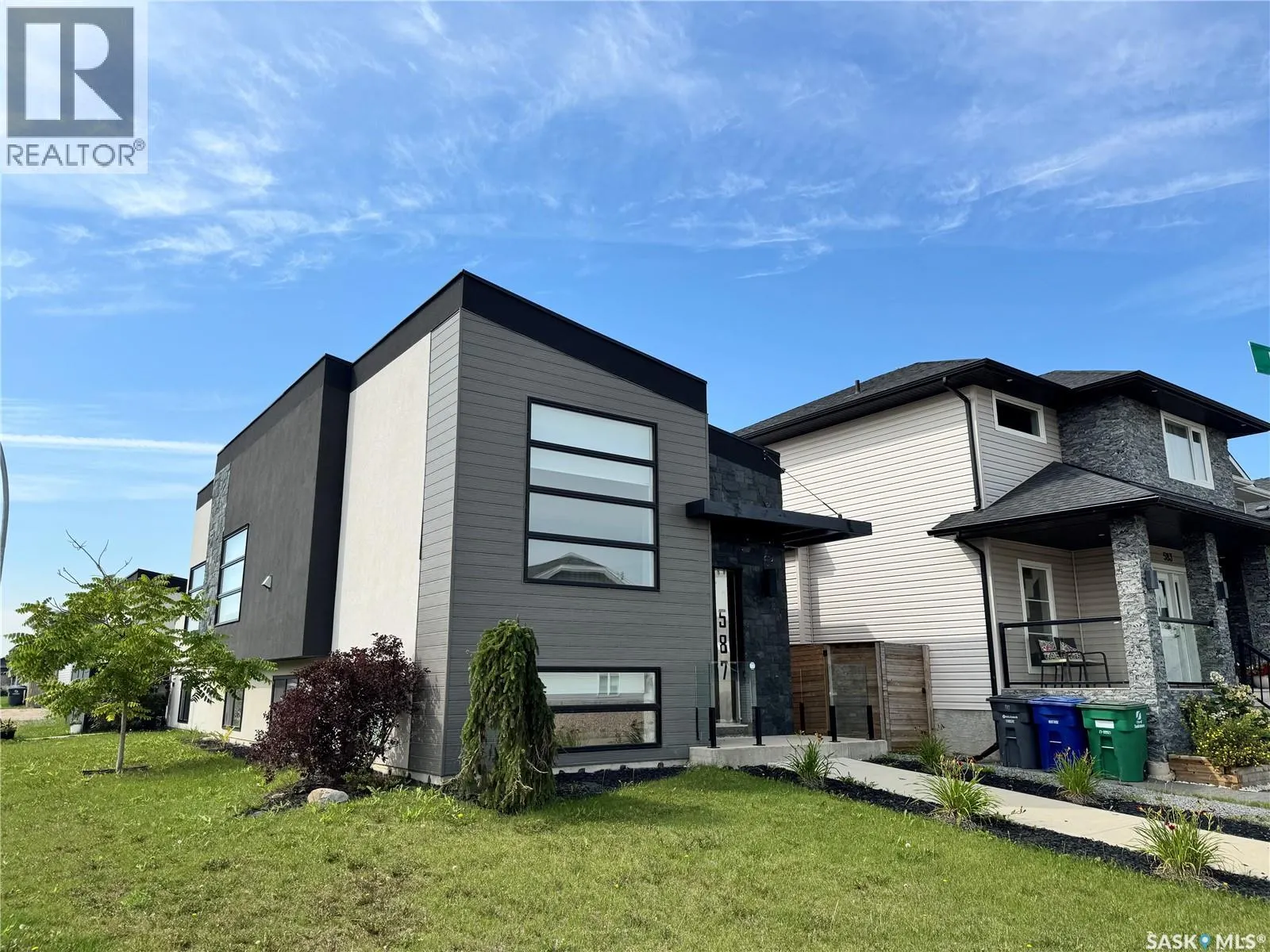 587 Kloppenburg CRESCENT