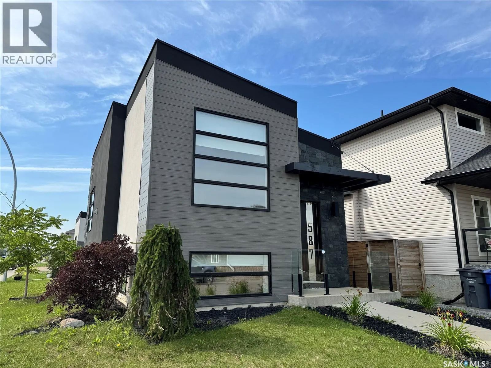 587 Kloppenburg CRESCENT