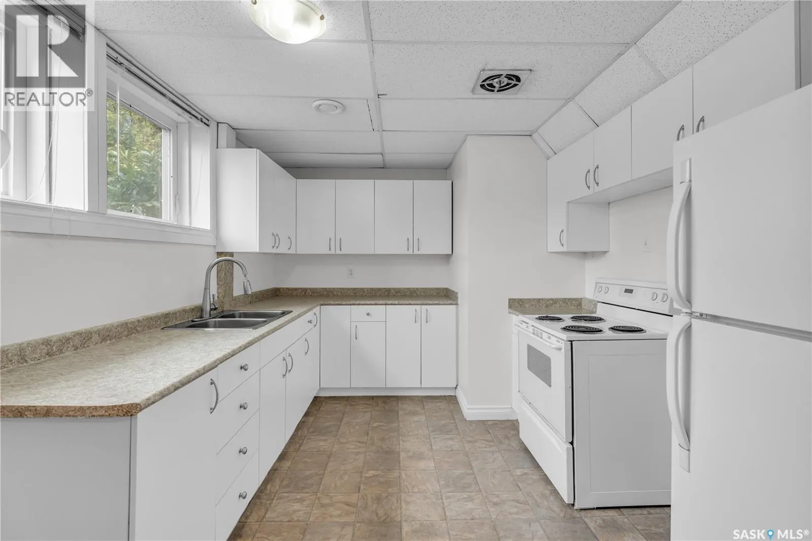 336 X AVENUE S