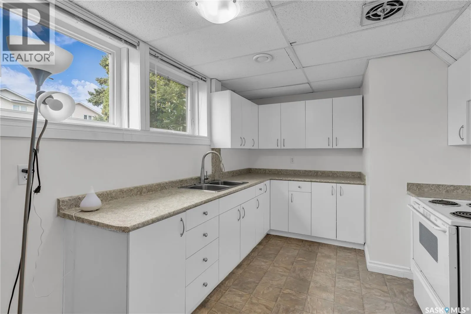 336 X AVENUE S