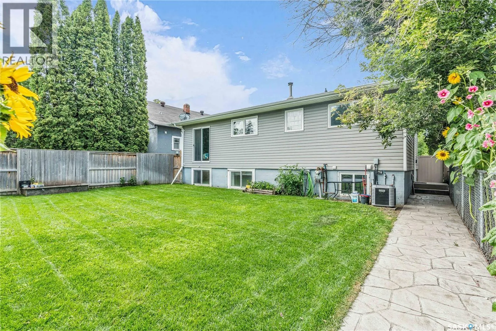 336 X AVENUE S