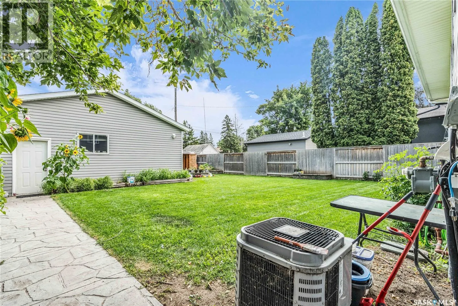 336 X AVENUE S